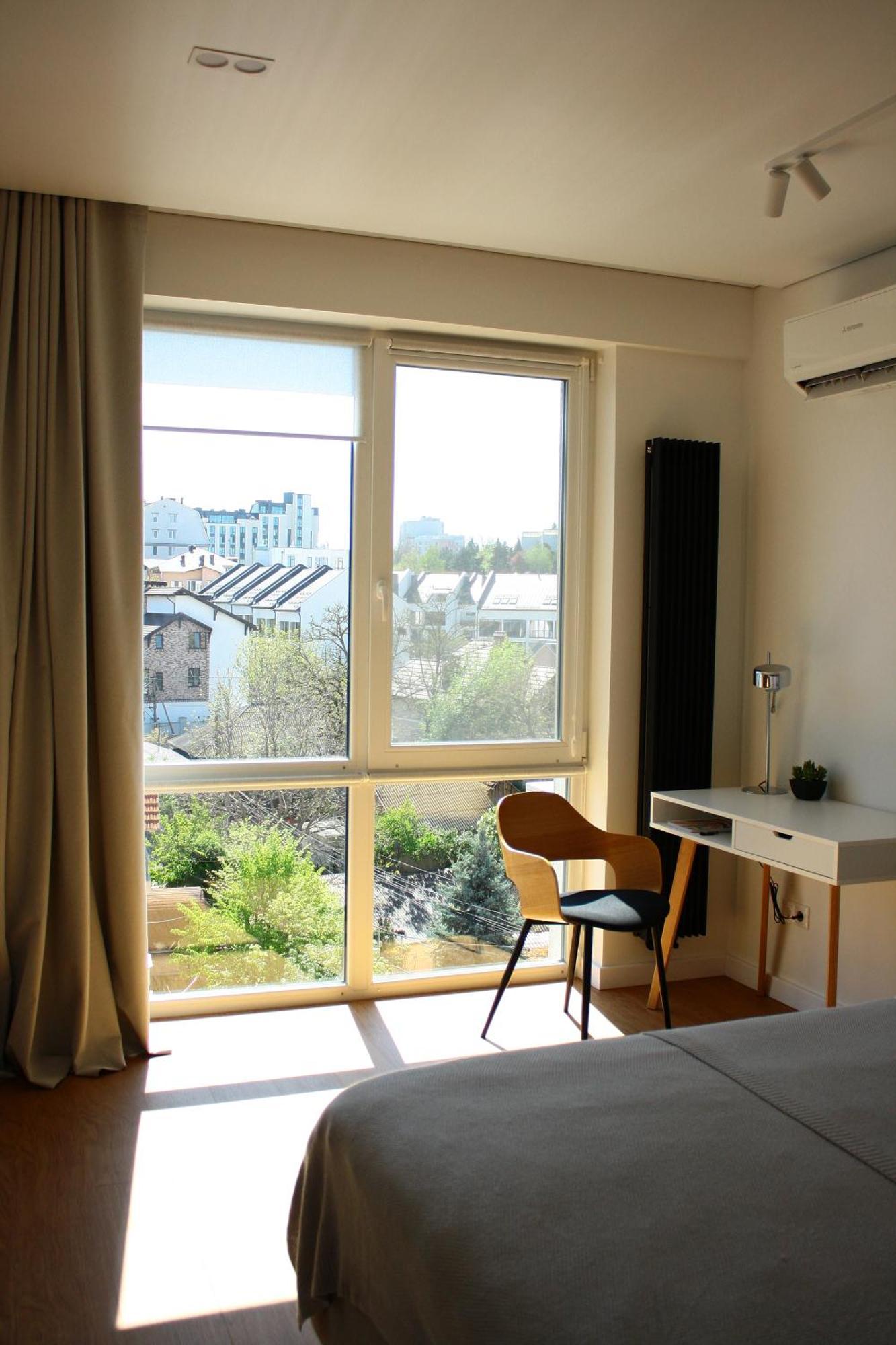 Apartment Your In Chisinau: Private Parking And Peaceful *