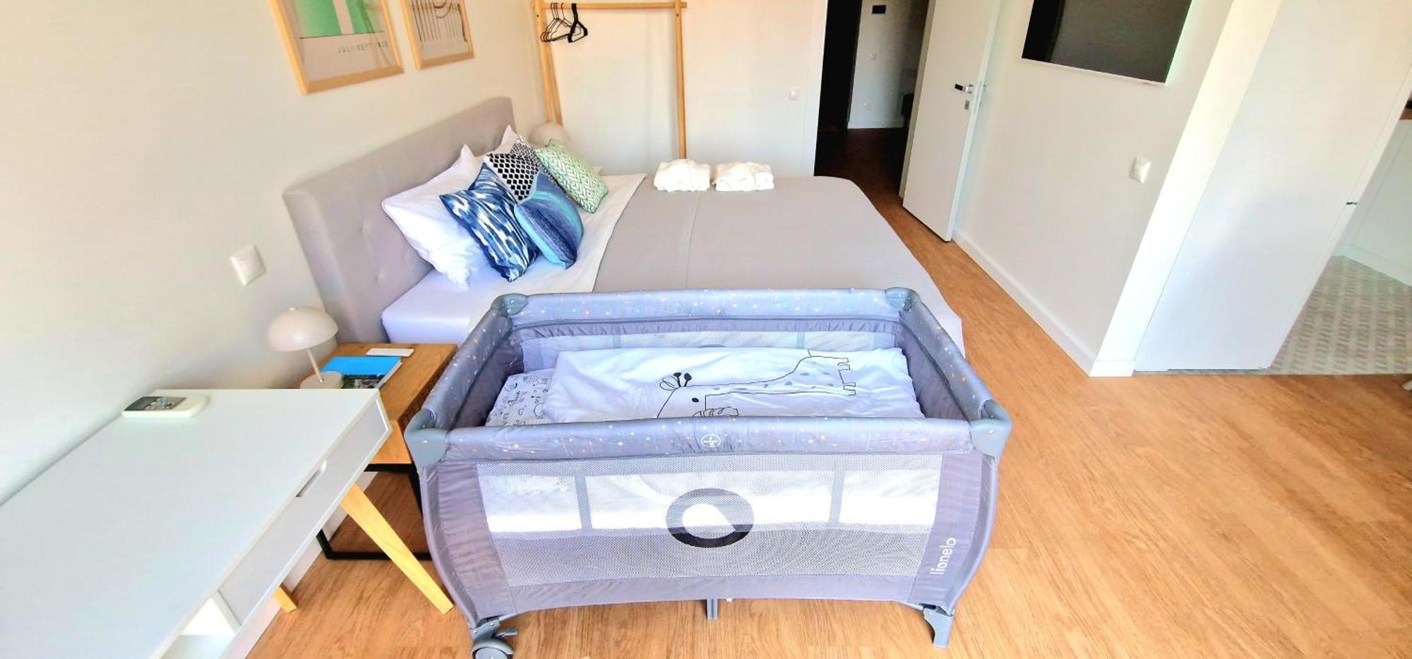 Apartment Your In Chisinau: Private Parking And Peaceful *